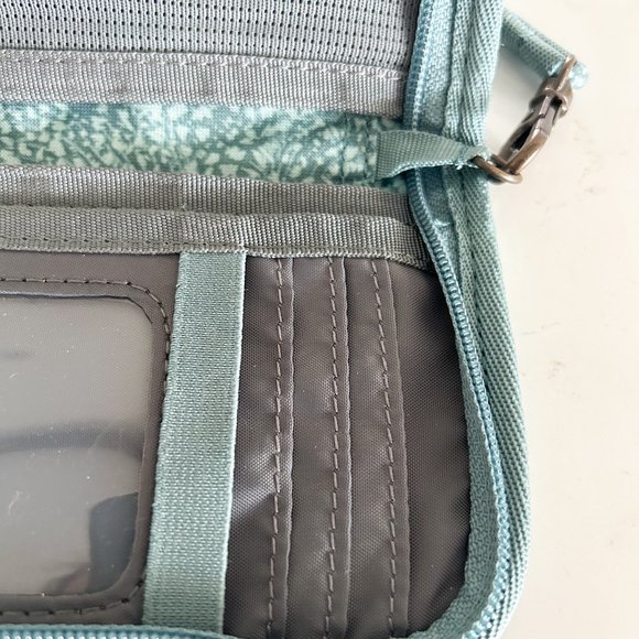 Eddie Bauer Cross body Purse, Aqua Blue, Green Zippered Removable Shoulder Strap - Picture 4 of 8